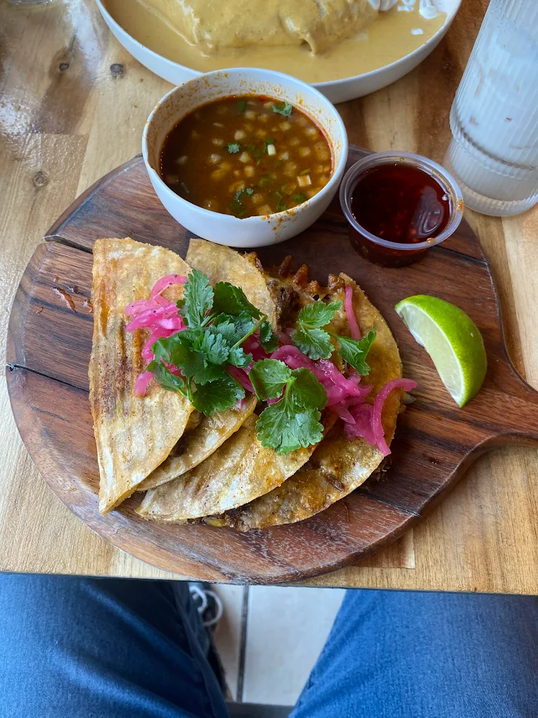 Quesa/Birria Tacos